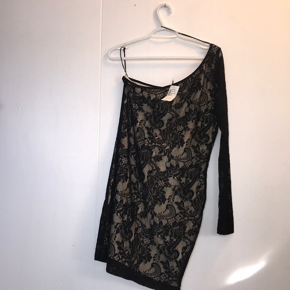 π€π€Nude & Black Lace One Shoulder Dress π€π€